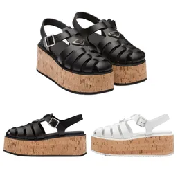 삼각형 로고 두꺼운 밑창 샌들과 상자 특별 클래식 여름 캐주얼 여성 신발 통기성 가벼운 조절 가능한 스트랩 편리한 여자 샌들