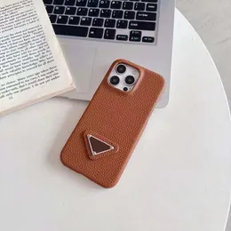 iPhone 15 Pro Max Designer Pebbled Phone Case for Apple 14 Plus 13 Samsung Galaxy S24 Note 20 Ultra Luxury Litchi Leather Fabric Lens Bump Back Cover Coque Fundas Brown