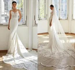 Chic Scalloped Spetskant Slim Mermaid Wedding Dresses Sleeveless Spaghetti Stems Eleganta brudklänningar Satin Summer Beach Boho Court Train Robes de Mariee Yd