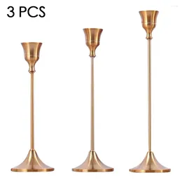 Kerzenhalter 3PC Halter Kupfer Metallbeschichtung Candlestick Europäische westliche Hochzeitsdekoration Requisiten Valentinstag Geschenkverzierung