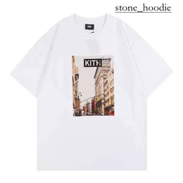 Kith Designer T Shirt Mens T Shirt الأزياء الفاخرة الأكمام القصيرة Kith Shirt رسالة مطبوعة نساء نساء وملابس ناعمة Kith T Shirt 1902