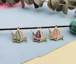 30st Cute Make a Wish Crane ENAMEL CHARMS Pendants Gold Tone Metal Charms Passar smycken DIY Tillbehör Earring Floating Handmade4263407