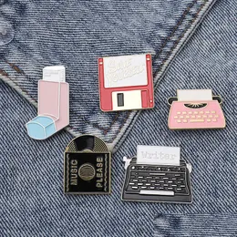 Pinos, broches fofos estilo punk punk pequeno pinos de esmalte engraçado para mulheres de Natal Decoração de camisa de de demin