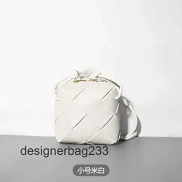 Luksusowy design Botteg z autentycznej torby dwa Venetta i torba Bottegs Włochy Brandname Tke Mini Style Crossbody Cube Bag Cuboid Loop Han Camera Bag Atao