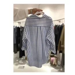 Korea Południowa Dongdaemun Striped Shirt Kobiet Kobiet Design Sense Sense 2023 Autumn New Western Style Shirt Shirt Mash