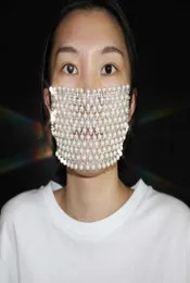 2020 Shiny Rhinestone Pearl Face Mask Decorações para mulheres Elasticidade Bling Crystal Cover Jóias Facas Cosplay Decor Party Gift Q8350919