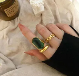 Französische Emerald Ring Women Adlige Temperament Ring halbe offene Ringparty Gold Ring Logistics256e1142661