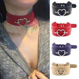 Pendants Fux Leather Heart Choker Collana con un colletto goth di fibbia regolabile per donne Chocker Gothic Gioielli regalo