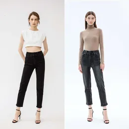 2024 Inverno novo cano de cintura alta, além de jeans elásticos de 9 polegadas de veludo extra de veludo para mulheres