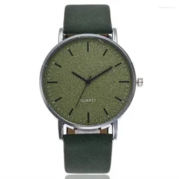 Relógios de pulso 2024 Moda Green Watches Men Band de couro casual Quartz No Brand Watch Price Relogio Masculino