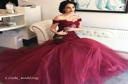 Yeni Varış Burgundy Renk Gece Elbise Aso Ebi Kraliyet Mavi Kapalı Omuz Tül Dantel Zemin Uzunluğu Uzun Parti Elbisesi Plus Boyutu9815466