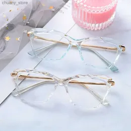 Sunglasses Fashion Cat Eye Glasses Frame Faceted Crystal Eyeglasse Can Be Equipped with Myopia Glasses Vintage Womens Eyeglass Frame Y240416