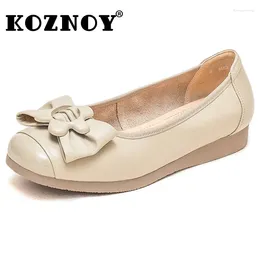 Casual Shoes Koznoy 2cm Flower Retro Flats Loafers Oxfords Manual Suture äkta läder loafer etnisk bekväm sommar kvinnor fritid mjuk