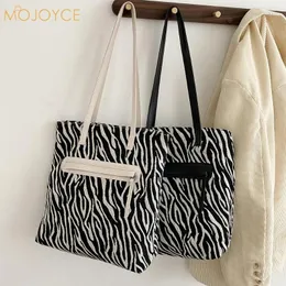 Väska ungdomsdamer enkla mångsidiga kvinnor zebra mönster shopping mode middle duk handväska underarmsäckar