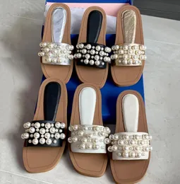 2021 Mulheres Goldie Slide Sandals Designer Slippers de pérolas quadradas Opentoe plana pflat lady sandália de melhor qualidade bege vaca preta couro6873730