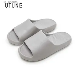 Slippers Utune Home for Women Shoes Summer Summer Sloy Beach Slides Eva Wave Sleign Sole Sole Non Slip Men Platform Platform H240416 8A71