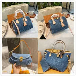 Högkvalitativ denim Mini Luxury Bag Pures Crossbody Designer Bag Woman Handbag Purse Axelrosa påsar Designer Kvinnor Handväskor Cross Body Womens Bag Walltes Dhgate