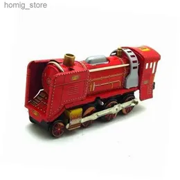 سلسلة البالغين على الطراز الرجعية Toy Metal Tin Train Old Training Mechanical Toy Toy Model Model Childrens Gift Y240416