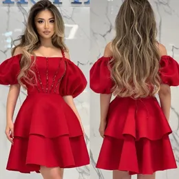 Seksi Kırmızı Kokteyl Elbiseleri Boncuklu Kayışlar Kısa Balo Elbise Kısa Kollu Mini Parti Gowns Homecoming Mezuniyet Elbise