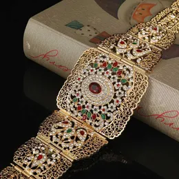 Bel zincir kemerleri Avrupa tarzı zarif rhinestone altın renkli kemer içi boş çiçek kristal kaftan göbek zinciri bayan metal kemer hediyesi240416