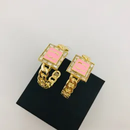 Классические роскошные дизайнерские серьги с громким громким сережком крупные золотые серьги с обручами квадратная квадратная розовая эмаль двойной буквы Серьги -шпильки
