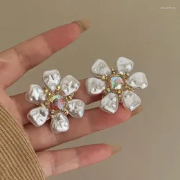 Dangle Ohrringe Vintage Böhmen im nachgeahmten Perlenblumenzubehör für Frauen, wunderschöne kubische Zirkonia -Schmuck Zarter eleganter Ohrring