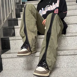Moda Koreli Sweatpants Erkek Bahar Sonbahar Modaya Marka Y2K Kişilik Retro Fermuar Yarık Gevşek Su Geçirmez Düz Pantolon 240415