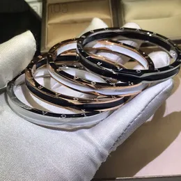 Desginer Bulgarie Armband 925 Sterling Silver High Version Baojia Svartvitt keramiskt armband för både män och kvinnor 18K Rose Gold Highend Light Armele