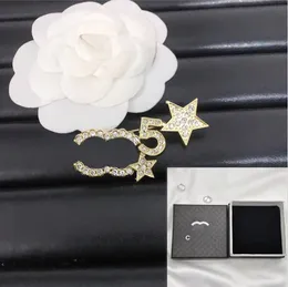 Luxury Gold-Plated Silver Plated Brooch Brand Designer Fashionable Digital Design Charming Girl Brooch High-Quality Jewelry Inlay Box Matching Boutique Gifts