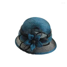 Berets European Pure Fedoras For Women Handmade Bucklet Hat Flower Feather Mesh Fascinator Summer Sun