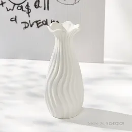 Vasen kreative Keramik weiße Vase Moderne Blumenarrangements Gartenarbeit zu Hause Wohnzimmer Schlafzimmer Büro Estisch Dekoration 1pc