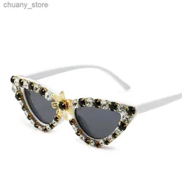 Óculos de sol Bling Diamond Cat Eye Sunglasses Women Luxury Rhinesttone Rimless Sun Glasses Designer Crystal Sexy Frame Eyewear Oculos Y240416