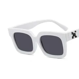 Luksusowe męskie okulary przeciwsłoneczne Offs Women Marka Off Street Sun Glasses Strzałka X Frame Disco Bar Fashion Glasse Rames Hip-Hop Square Sports Travel Uv400 Trend Sunglasse YFDI