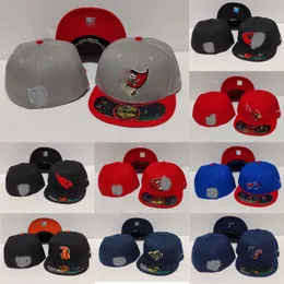 2024 قطعة واحدة مجهزة مبيعات جيدة الصيف ريدز رسالة البيسبول Snapback Caps Gorras Bones Cincinnati غير الرسمي للرياضة في الهواء الطلق مجهزة القبعة A11 الحجم 7-8