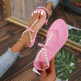 Sandals New Summer Womens Flat Bottom Pinch Toe Pearl Beaded Womens Sandals Plus Size Womens Flip Sandals Fashion Beach Pink Shoes J240416
