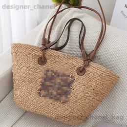 Shoulder Bags 2024 New Luojia 3D Flower shaped Beach Bag Woven Cabbage Basket Paper Grass Woven Bag French Single Shoulder Bag Tote T240416