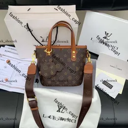 Louiseviution Bag 고품질 가죽 디자이너 여성 어깨 가방 v 자물쇠 플랩 체인 핸드백 트위스트 여자 크로스 바디 가방 레이디 포크 트 토트 백 핸드백 119