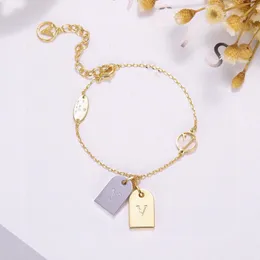 Com box Luxury Charm Bracelet Tags Dual Tags Designer de marca Letra 18K Chain Gold Chain Bracelet for Women Jewelry Wedding Chirstmas Presente