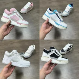 Scarpe amirir Scarpette scomodanti Sneaker di moda Sneaker da donna Donne Core Bianco in pelle bianca Spessata Sneaker di allenamento a basso consumo