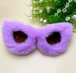 Occhiali da sole Donne viola per gatti morbidi 2022 Fashioni alla moda GRANDE STRIAGE DA SOLE COLORATUI UV400 Tonalità di occhiali pelosi di lusso GAFAS4259849