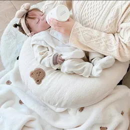 キッドピロームーンシェイプデタッチ可能な眠っている眠っている子供のヘッドレスト生まれたベビーベアのデザイン装飾母乳育児240415
