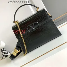 Style Light Napa Official Vsling Product Luxury Lady Paired Leather Runway Stud Buckle Bags High-end Crocodile Womens Pattern valenn New Handbag Bag D2RN CZYW