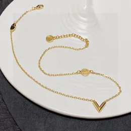 Mit Box Echt 18k Goldpaar Halskette Edelstahl Klassiker eleganter Anhänger Halskette DIY gegen Buchstabe Liebe Charme für Frauen Valentinstag