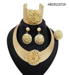 Yulaili New Nigerian Wedding African Bridal Dubai Jewelry Sets for Women Golden and Silver Big Necklace Earrings Bracelet Ring3526710