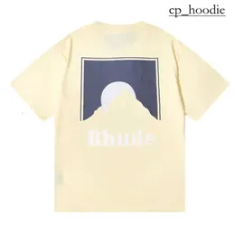Rhude New 2024 Дизайнерская мужская футболка мода мода графическая печатная женская одежда мужская рубашка рубашка с коротки