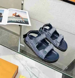 10A 미러 품질의 Paseo Comfort Flat Sandals 여성 디자이너 여름 스프링 슬리퍼 조절 식 후크 및 루프 4 색 브라운 블랙 핑크 데님 블루 캐주얼 신발