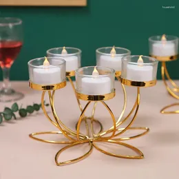 Titulares de vela Iron Candlestick Romantic Candlelight Dinner Props Decoração de mesa moderna de estilo retrô do quarto Candl