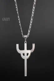 Biżuteria 3242 mm Rozmiar Gothic Punk Judas Priest Naszyjnik ze stali nierdzewnej Men039s Ulubiony wisiorek logo Symbol Char7065498