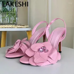 حذاء اللباس Lakeshi مثير المضخات النساء الكعب العالي زهرة الديكور حفلة الزفاف سيدات الكعب الصنادل الصيف الخنجر الأنيقة