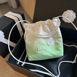 24 p Mini gradiente Designer Borsa Designer Women Occiglia in pelle Diamond Hardware White Hardware Lettering Luxury Tote Coin Matelasse Catena Croversa Borsa di borsetta a tracolla 23 cm